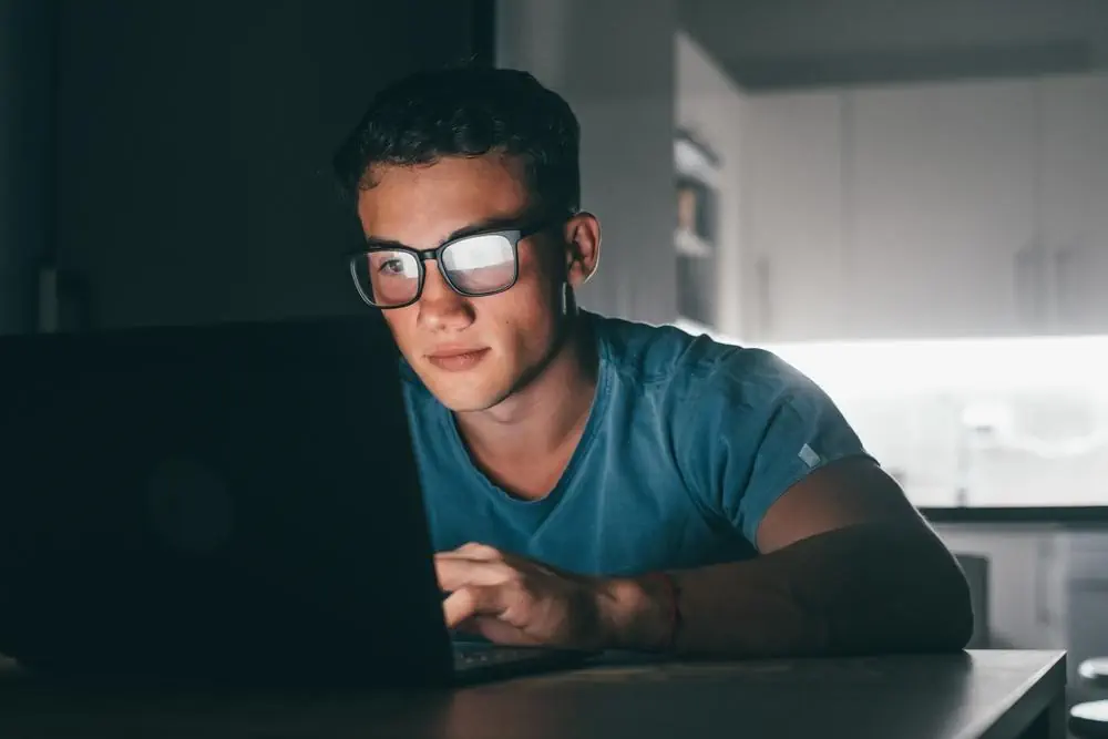 laptop-fuer-die-arbeit-oder-studium